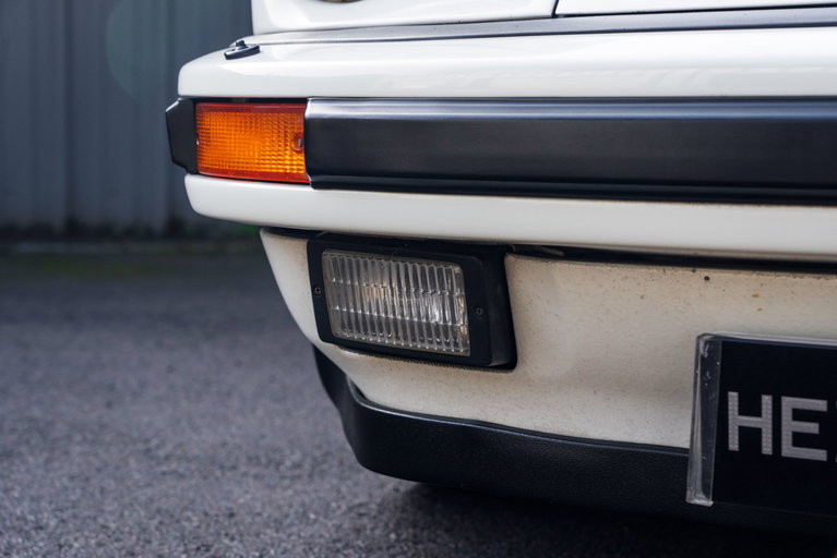 Porsche 911 Carrera 3.2 Supersport