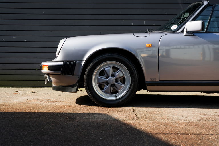 Porsche 911 Carrera 3.2