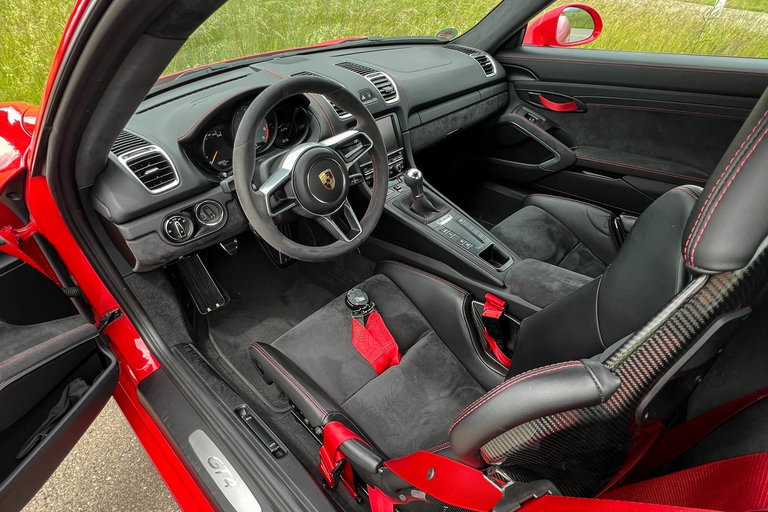 Porsche 981 Cayman GT4