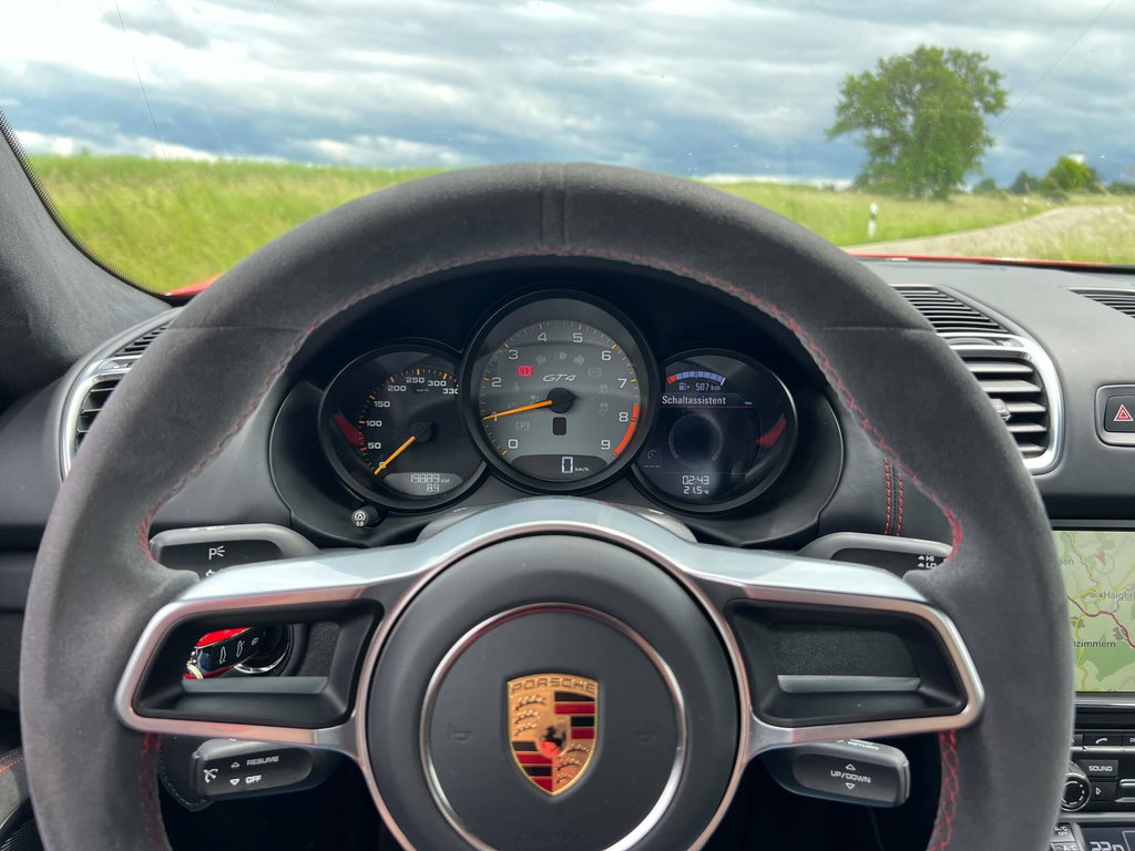 Porsche 981 Cayman GT4