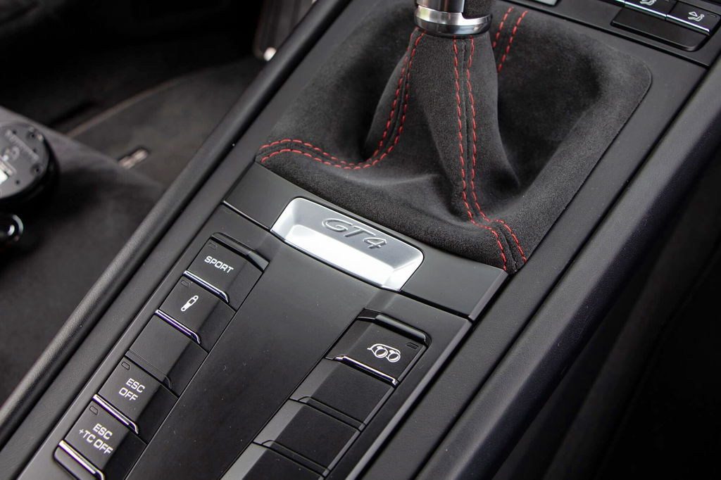 Porsche 981 Cayman GT4