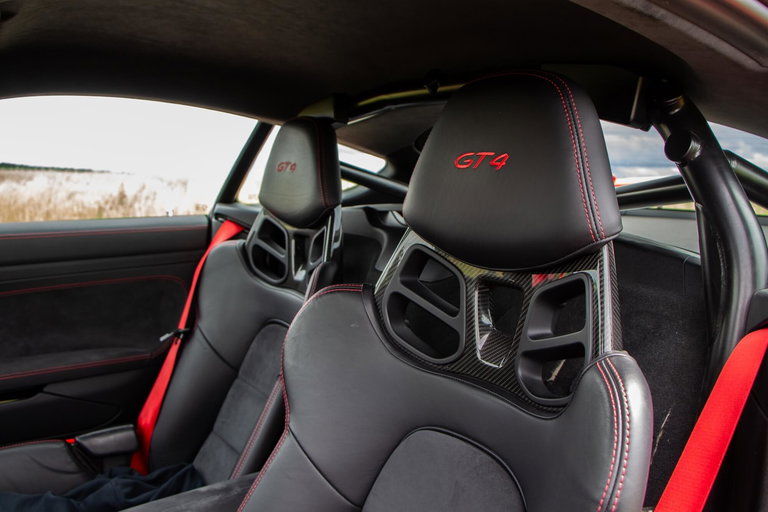 Porsche 981 Cayman GT4