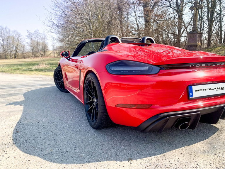 Porsche 981 Cayman GT4