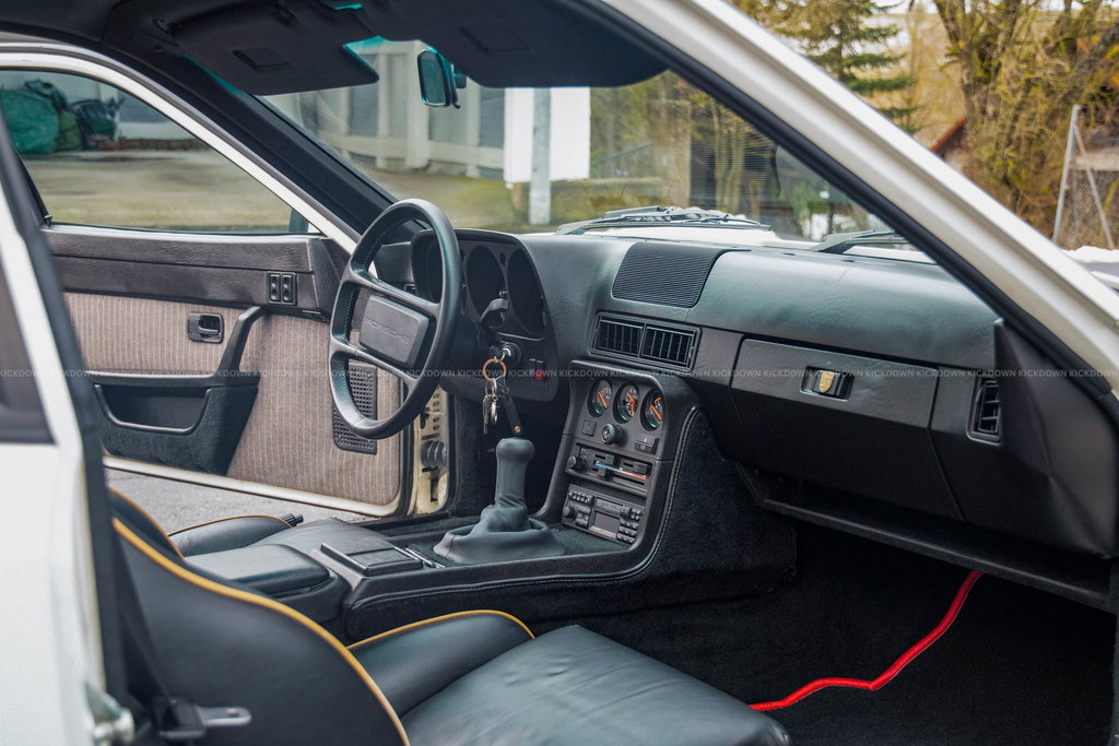 Porsche 924 S
