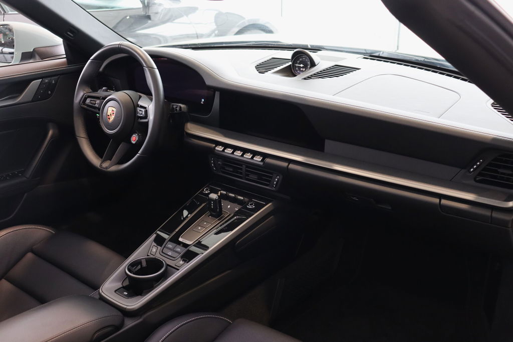 Porsche 992.2 Carrera