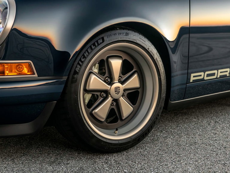 Porsche 911 Reimagined by Singer