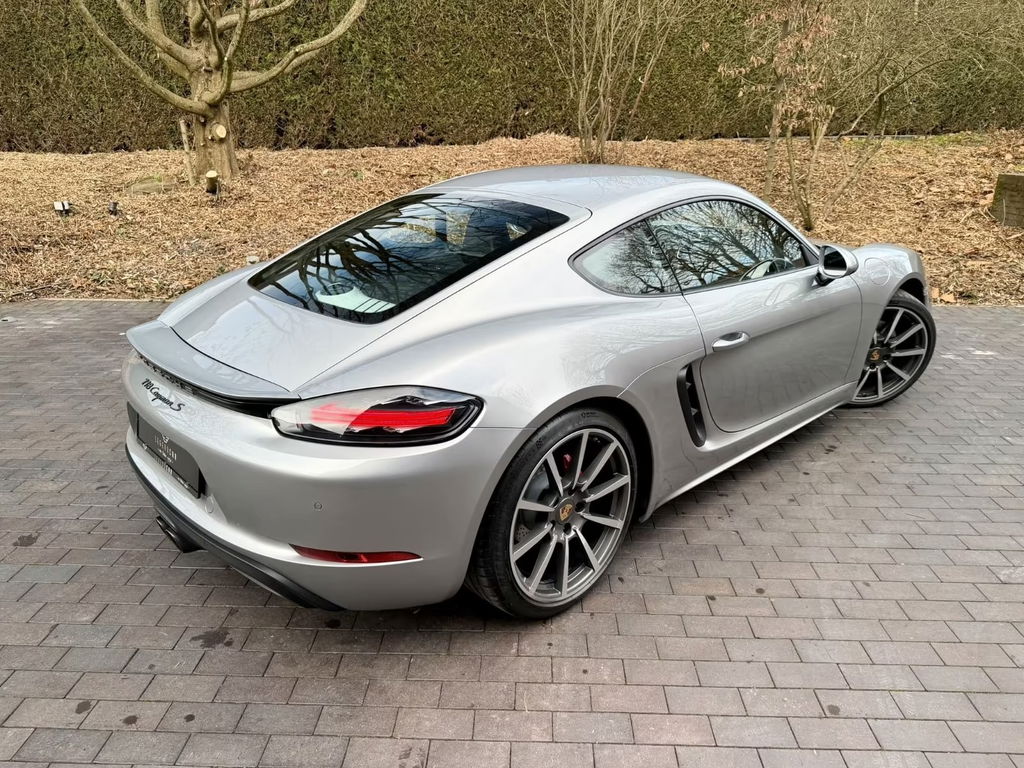 Porsche 718 Cayman S