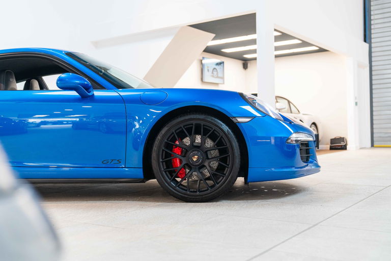 Porsche 991 Carrera 4 GTS