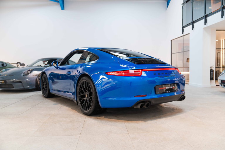 Porsche 991 Carrera 4 GTS