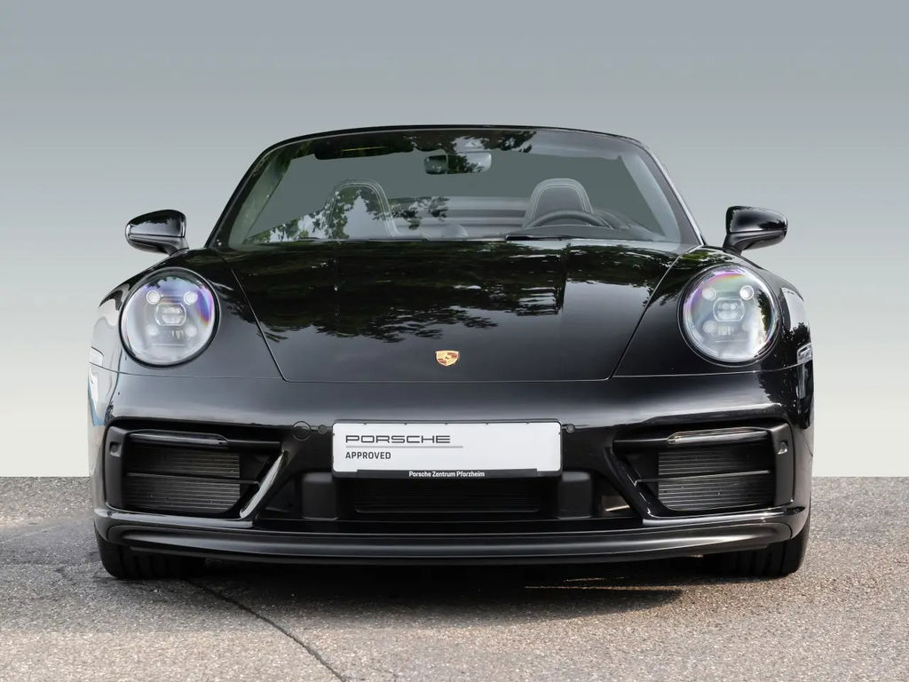 Porsche 992 Carrera 4 GTS