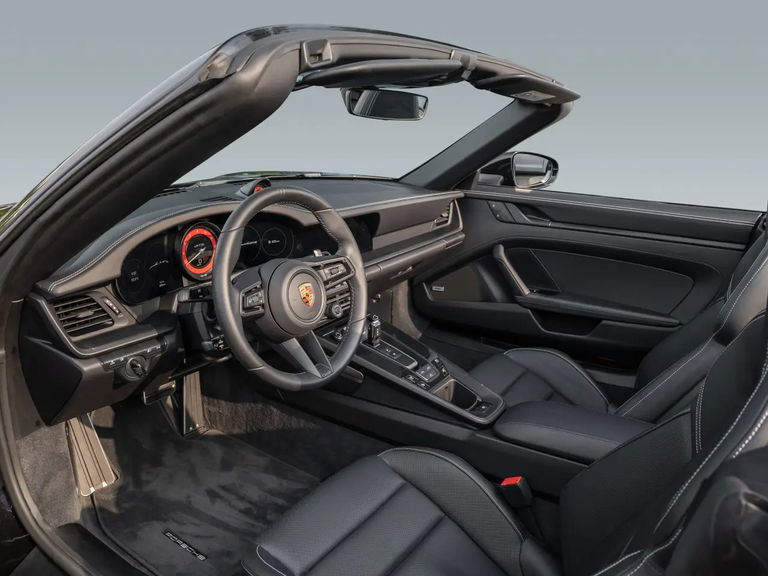 Porsche 992 Carrera 4 GTS