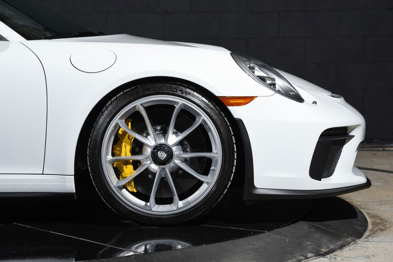 Porsche 991.2 GT3 Touring