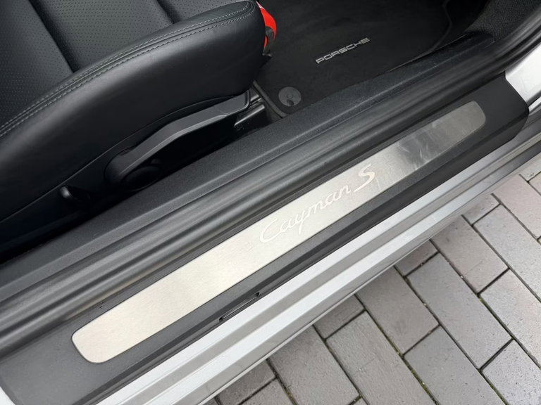 Porsche 718 Cayman S