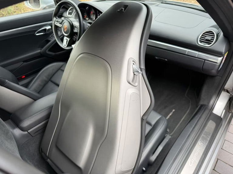 Porsche 718 Cayman S