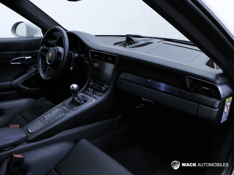 Porsche 991.2 GT3 Touring