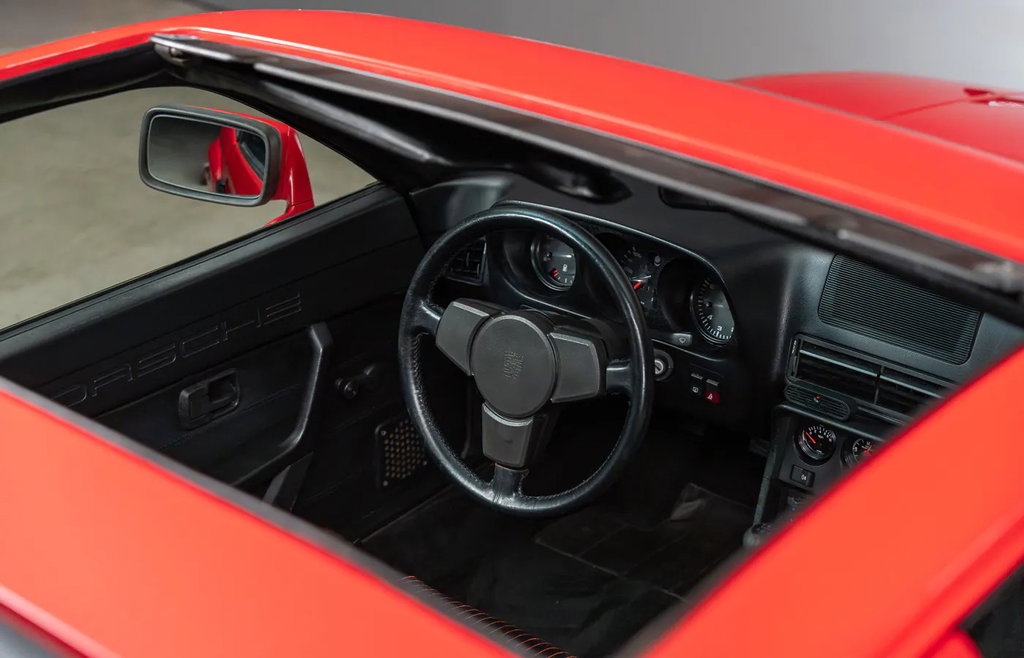 Porsche 924 Carrera GT