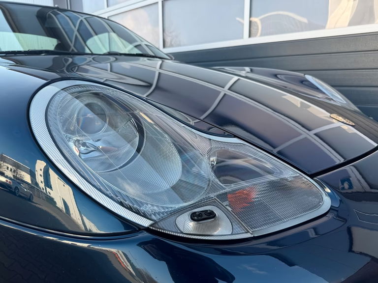 Porsche 996 Carrera 4