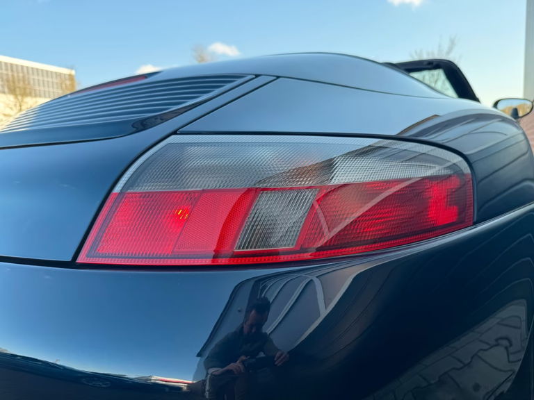 Porsche 996 Carrera 4