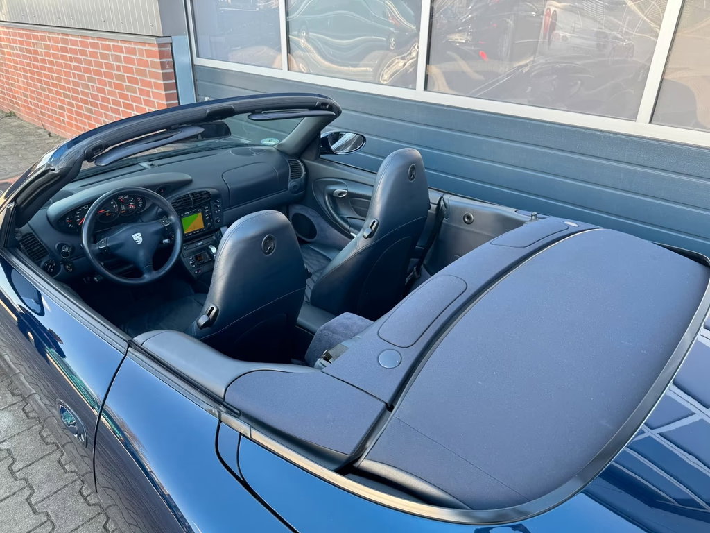 Porsche 996 Carrera 4