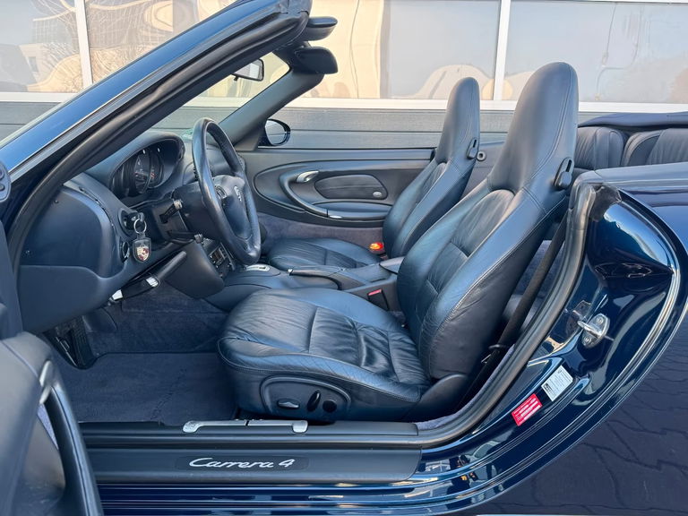 Porsche 996 Carrera 4