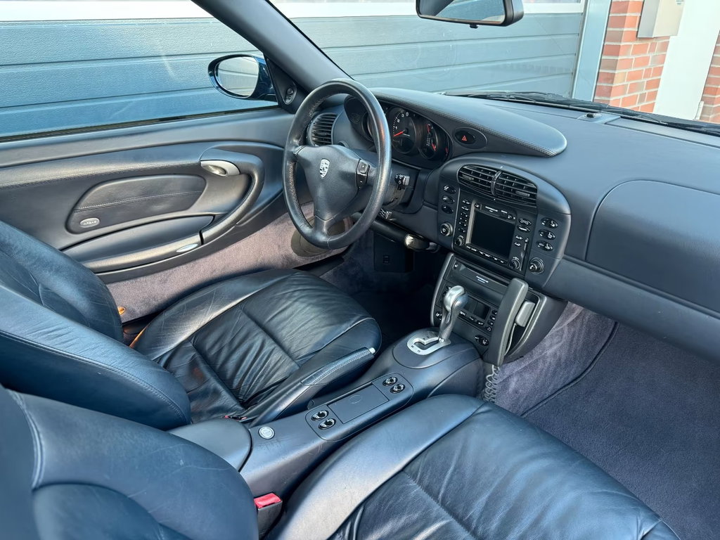 Porsche 996 Carrera 4