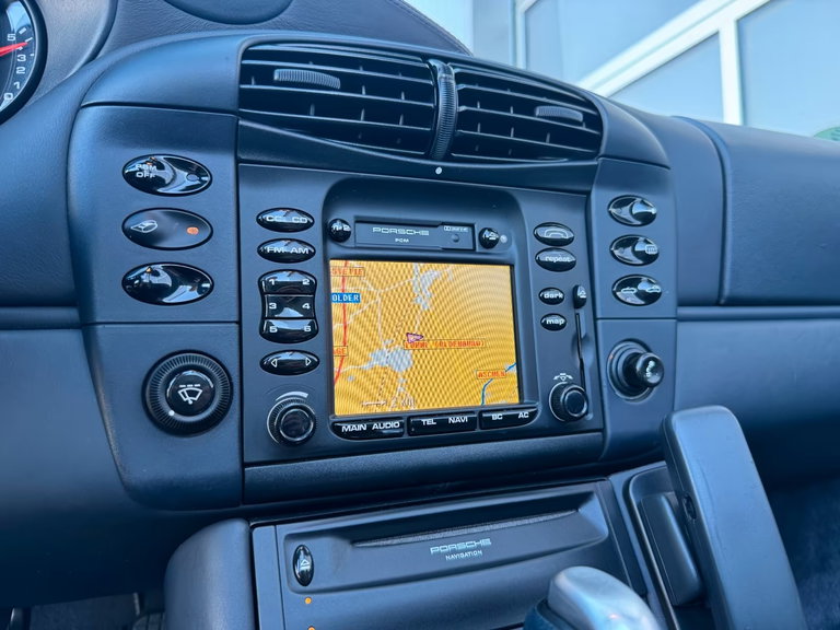 Porsche 996 Carrera 4