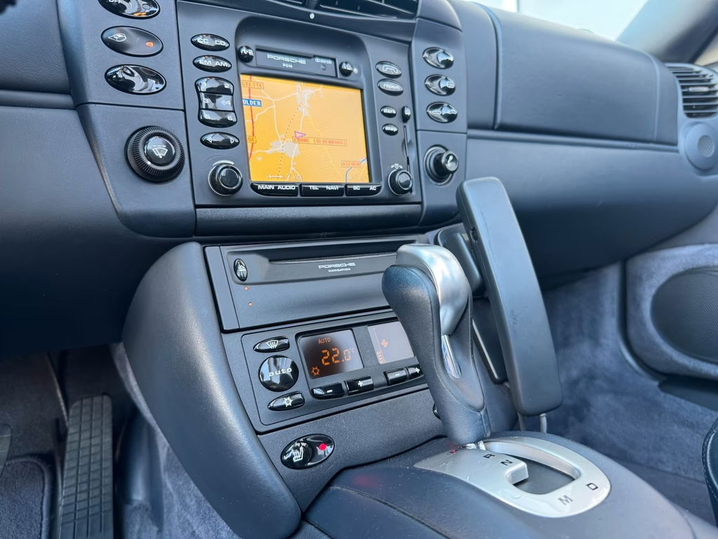 Porsche 996 Carrera 4