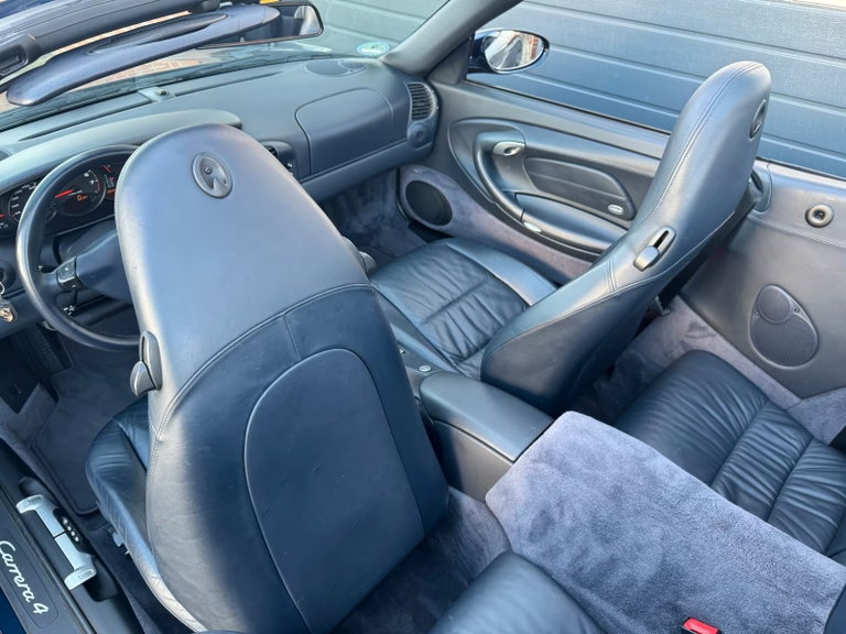Porsche 996 Carrera 4