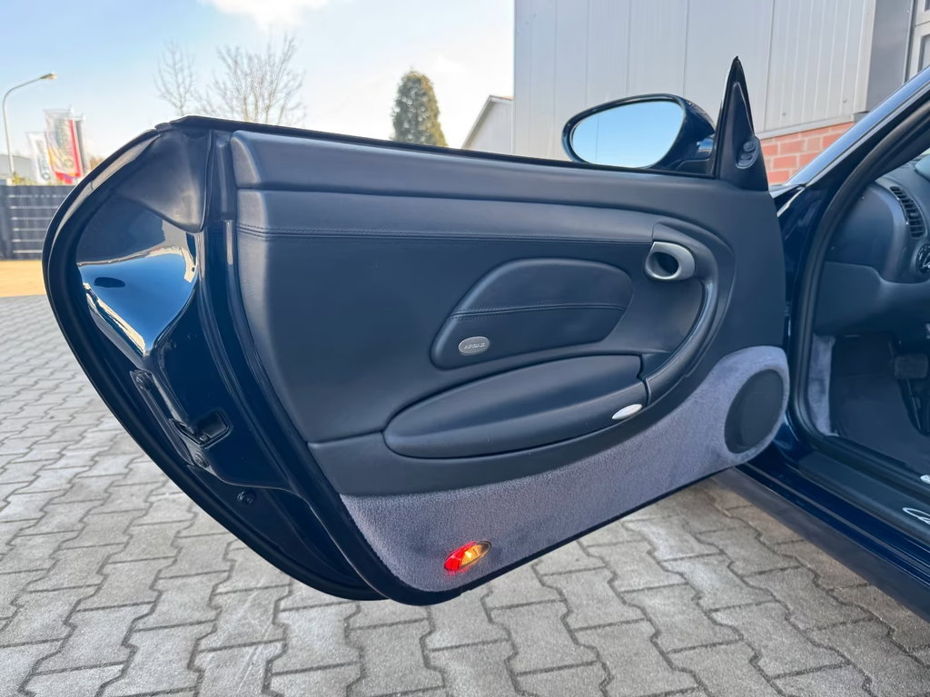 Porsche 996 Carrera 4