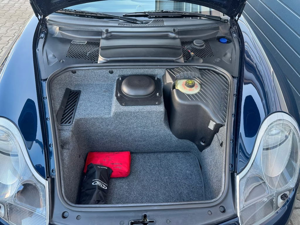 Porsche 996 Carrera 4