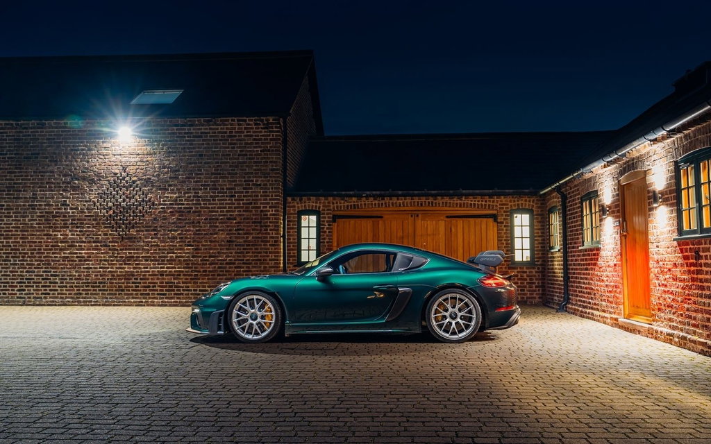 Porsche 718 Cayman GT4 RS