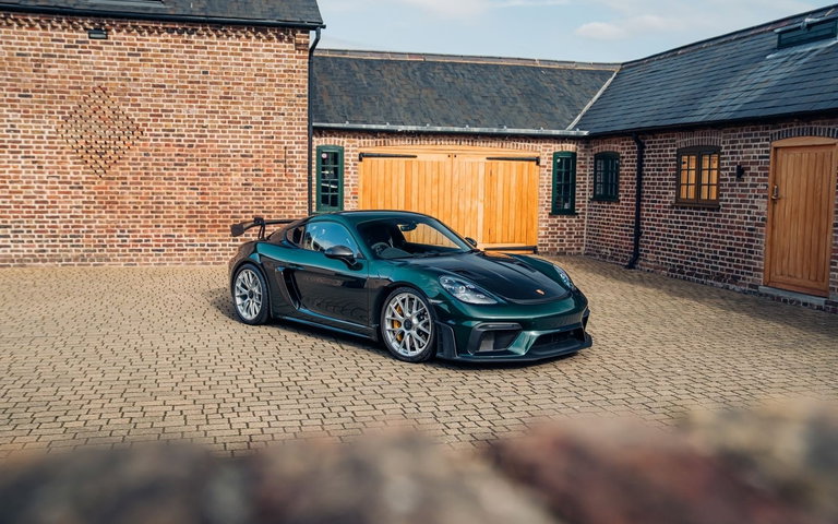 Porsche 718 Cayman GT4 RS