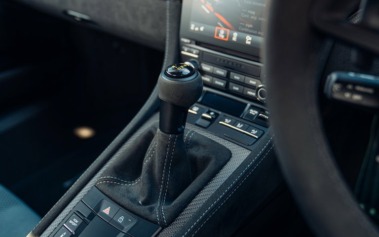 Porsche 718 Cayman GT4 RS