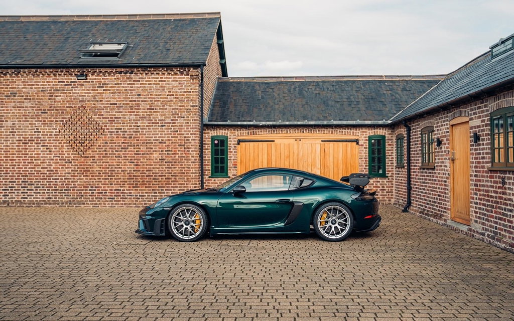 Porsche 718 Cayman GT4 RS