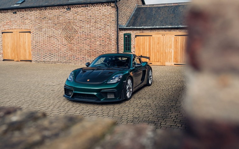 Porsche 718 Cayman GT4 RS
