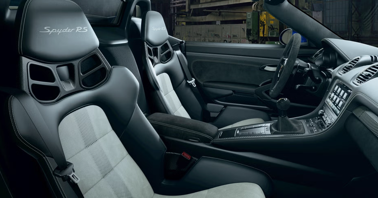 Porsche 718 Spyder RS