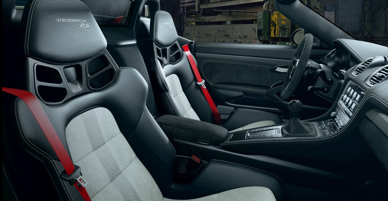 Porsche 718 Spyder RS