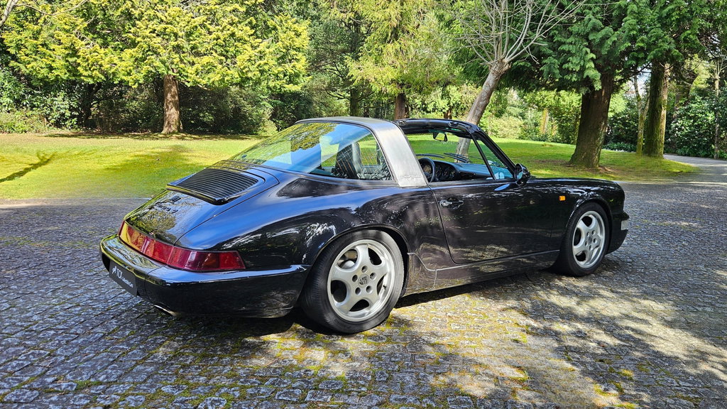 Porsche 964 Carrera 4