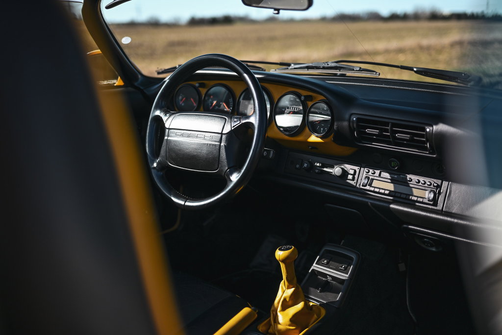 Porsche 964 Carrera 2 Speedster