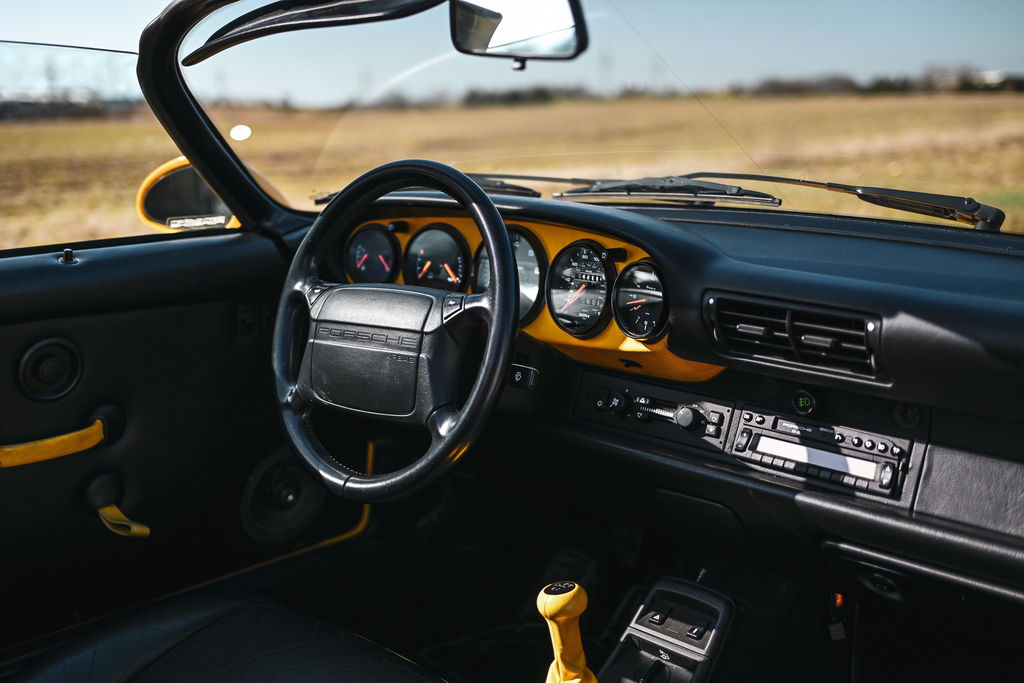 Porsche 964 Carrera 2 Speedster