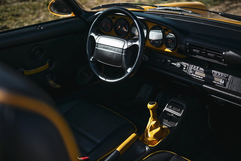 Porsche 964 Carrera 2 Speedster