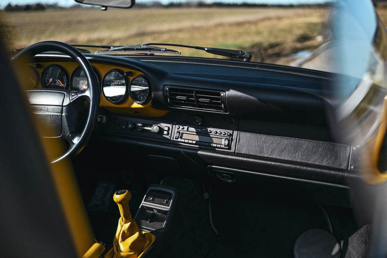 Porsche 964 Carrera 2 Speedster