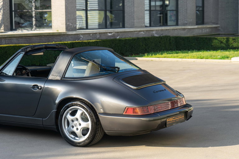 Porsche 964 Carrera 4