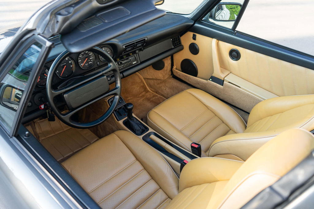 Porsche 964 Carrera 4