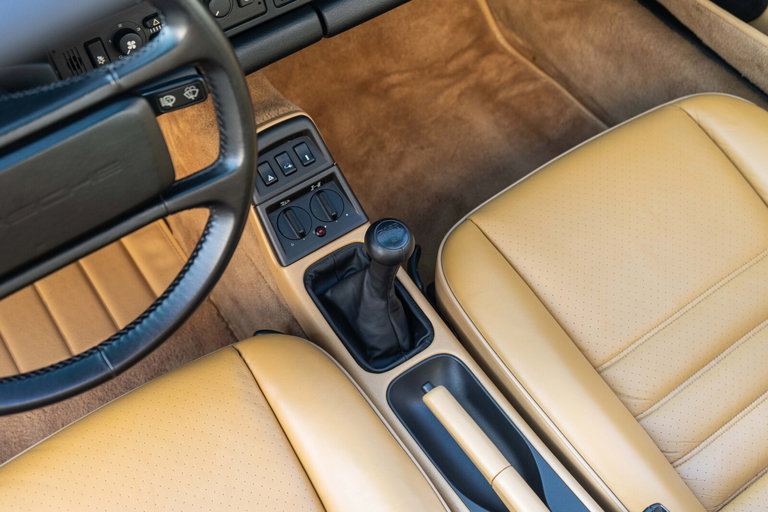 Porsche 964 Carrera 4