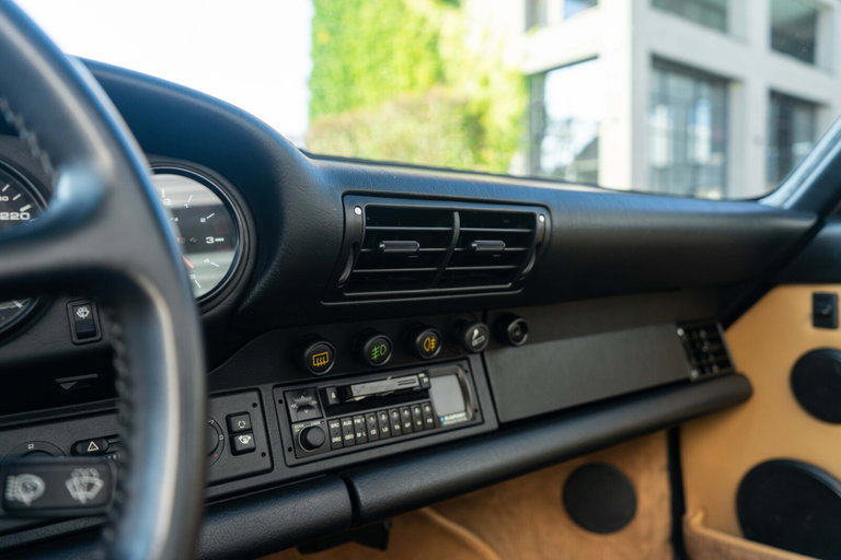 Porsche 964 Carrera 4