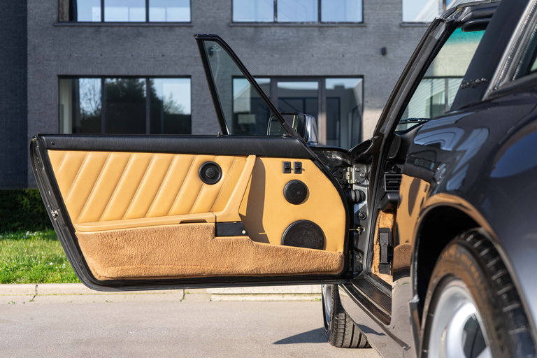 Porsche 964 Carrera 4