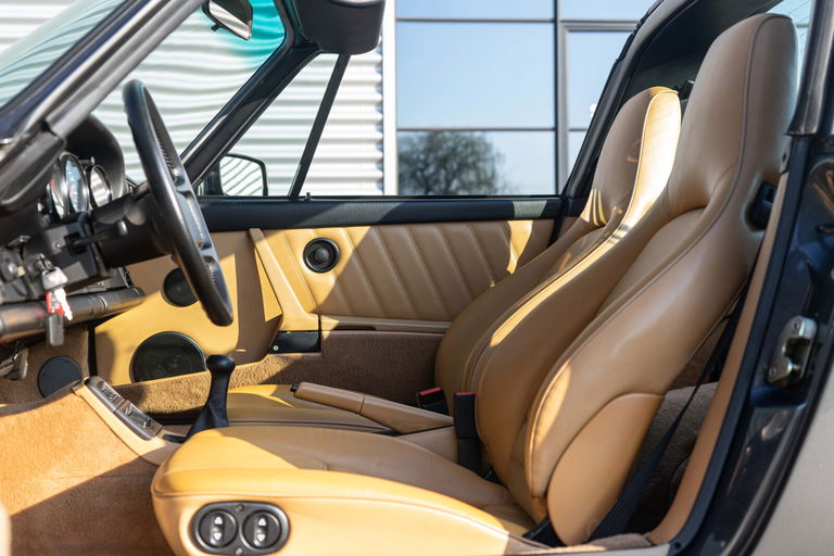 Porsche 964 Carrera 4