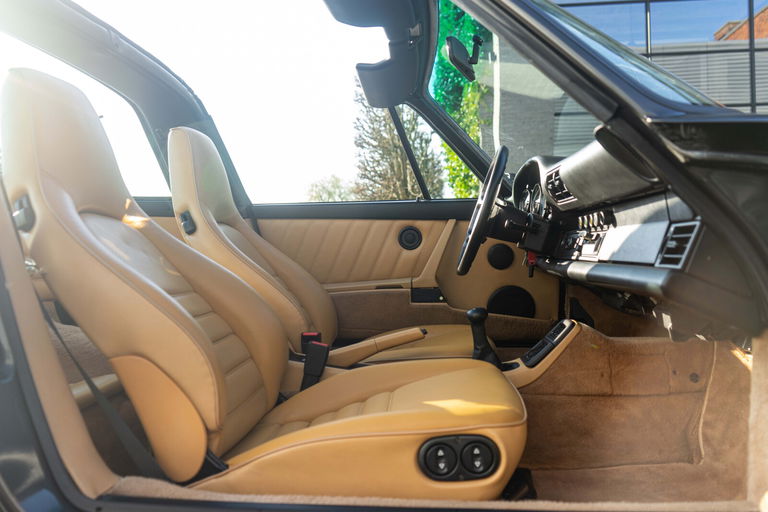 Porsche 964 Carrera 4