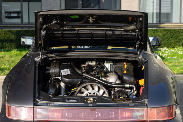 Porsche 964 Carrera 4